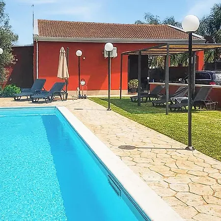 Holiday home Lucy *